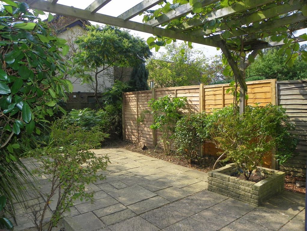 Property photo 2 of 9 Garden
