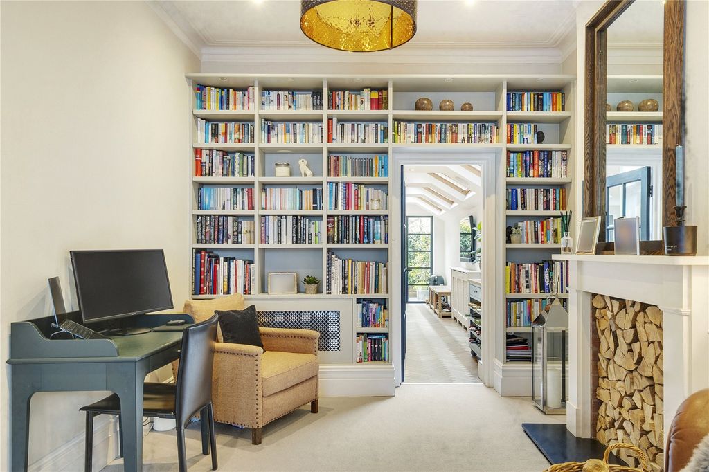 Property photo 2 of 18 Picture No. 29