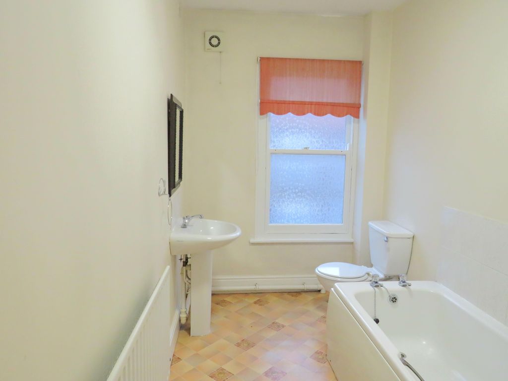 Property photo 2 of 5 Bathroom
