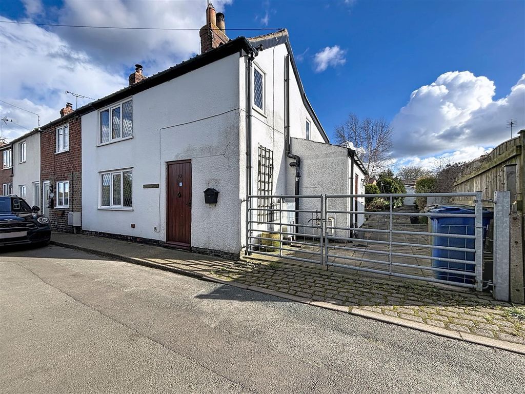 Property photo 2 of 23