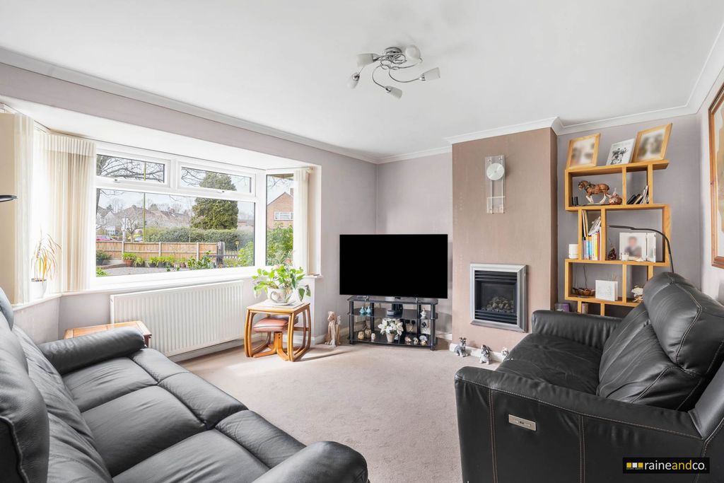 Property photo 3 of 25