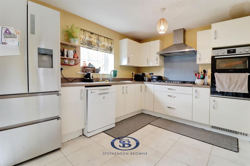 Property photo 2 of 30