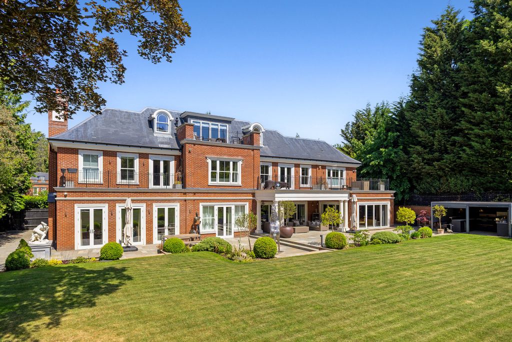 Additional image 32 of 6 bed property for saleRegent's Walk, Ascot, Berkshire SL5
