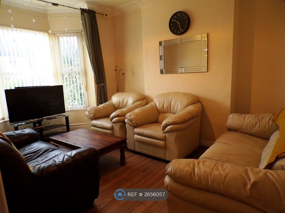 Property photo 2 of 14