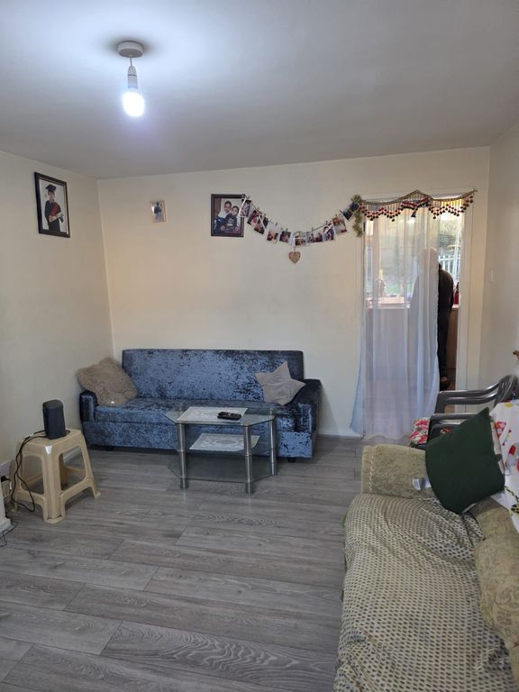 Property photo 1 of 4