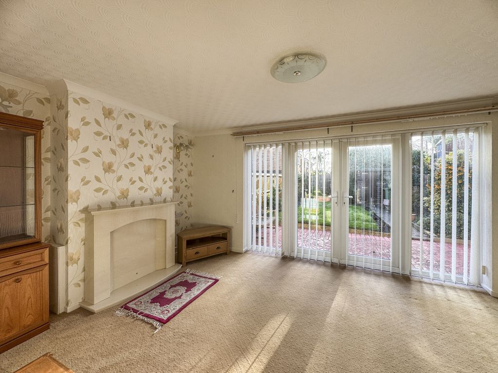 Property photo 2 of 15 Lounge