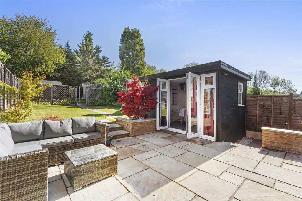 Property photo 2 of 14