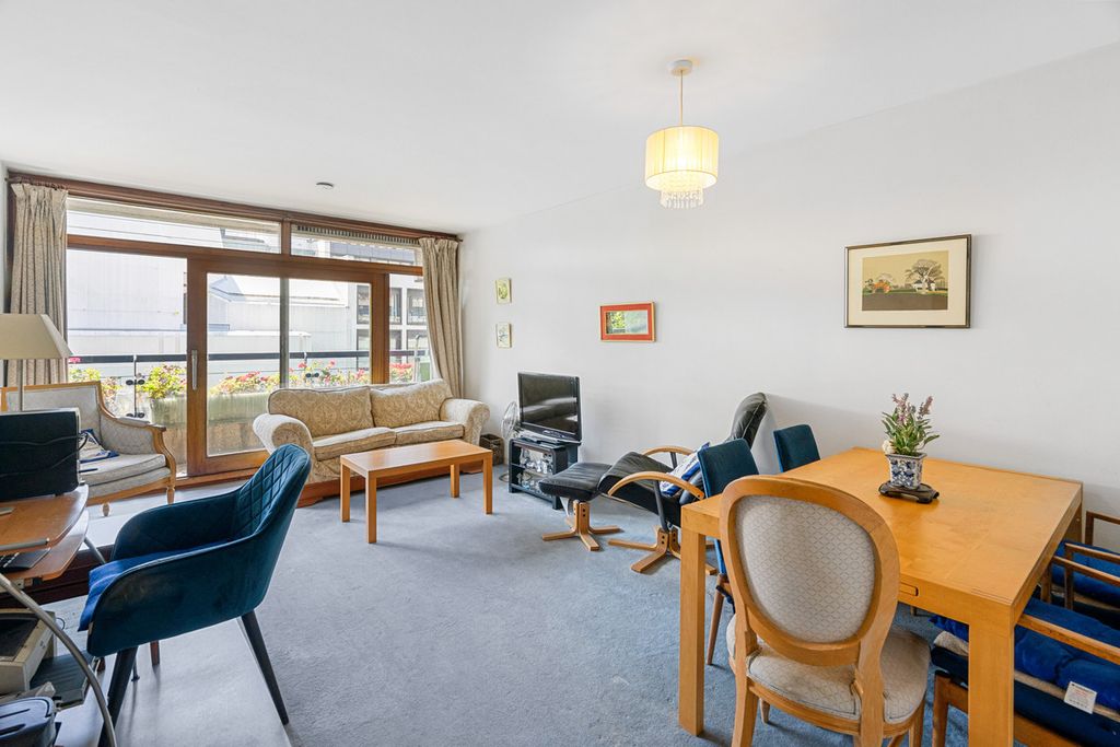 Property photo 3 of 26