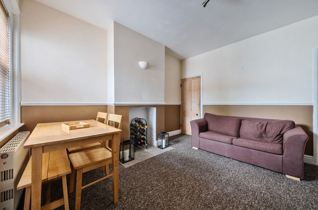 Property photo 3 of 14 1327370-5-6880F14...