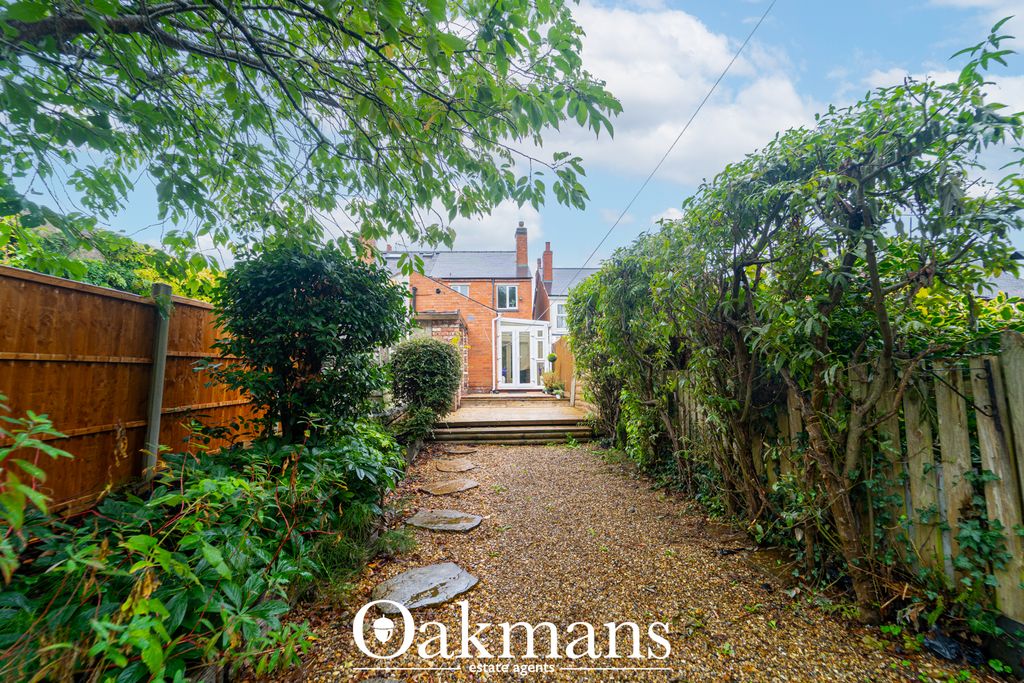Property photo 2 of 33