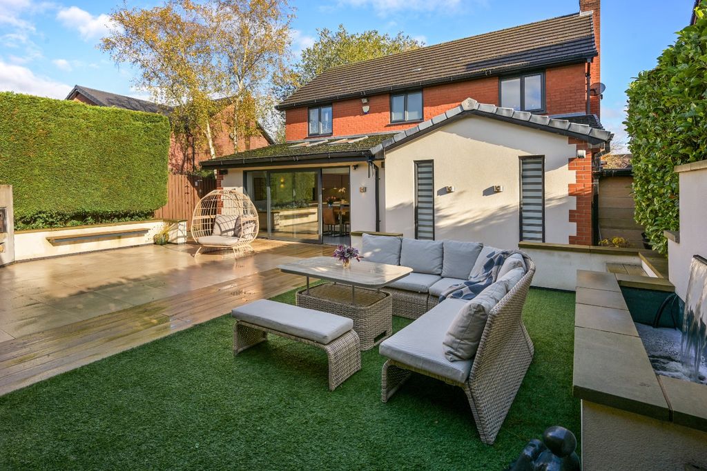 Property photo 2 of 61 5674444