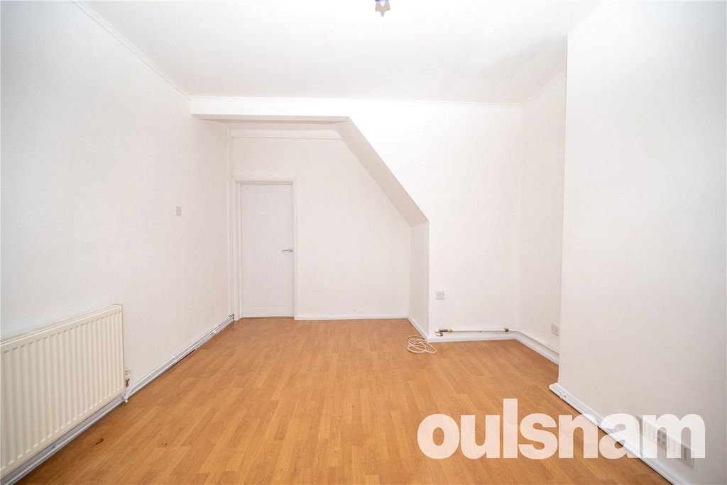 Property photo 3 of 18 Picture No. 02