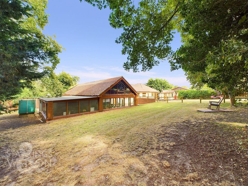 Property photo 2 of 25