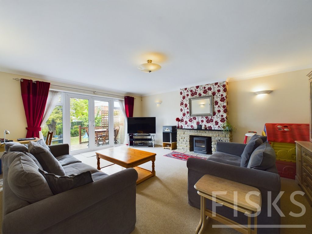 Property photo 3 of 26