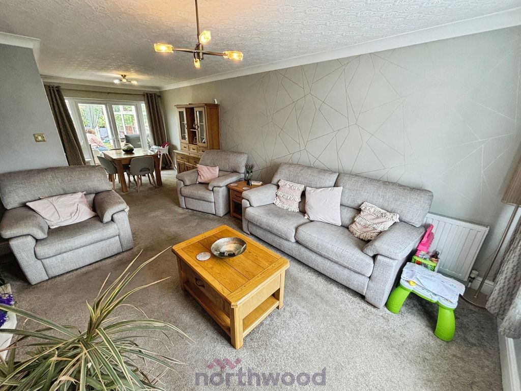 Property photo 2 of 36