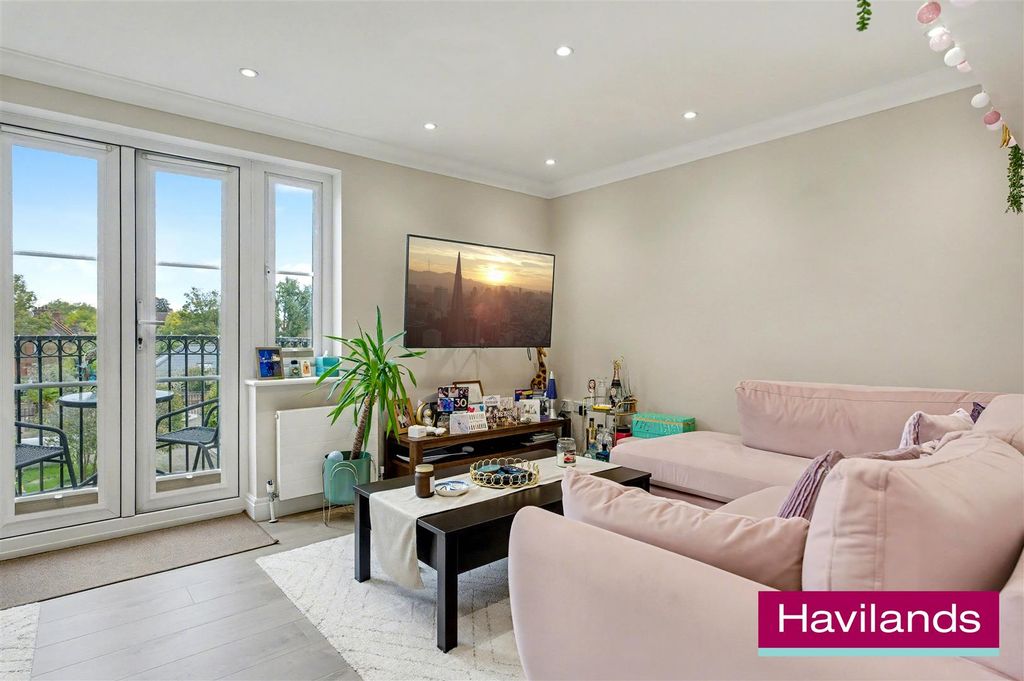 Property photo 2 of 20 Fountain Court-20.Jpg