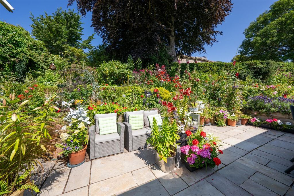 Property photo 2 of 26 2_The_Glebe-23.Jpg