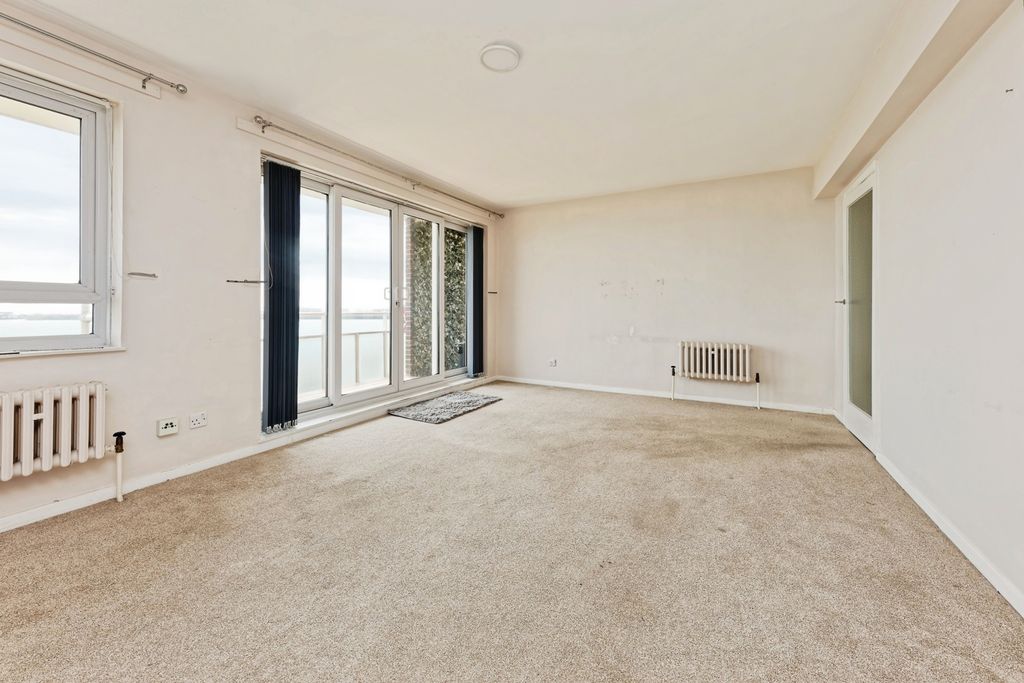 Property photo 2 of 18 Pbox-Img.Jpg