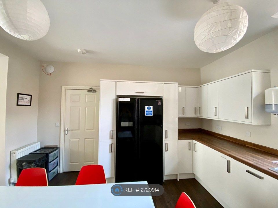 Property photo 3 of 15 Dining Area