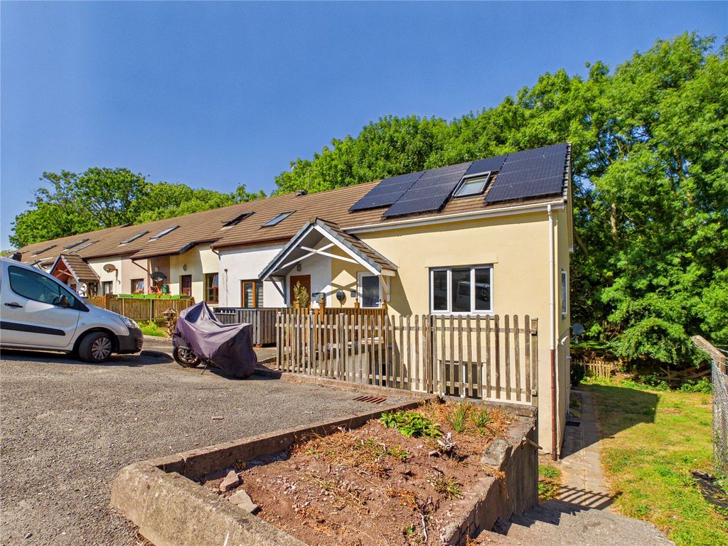 Property photo 1 of 9 Picture No. 10