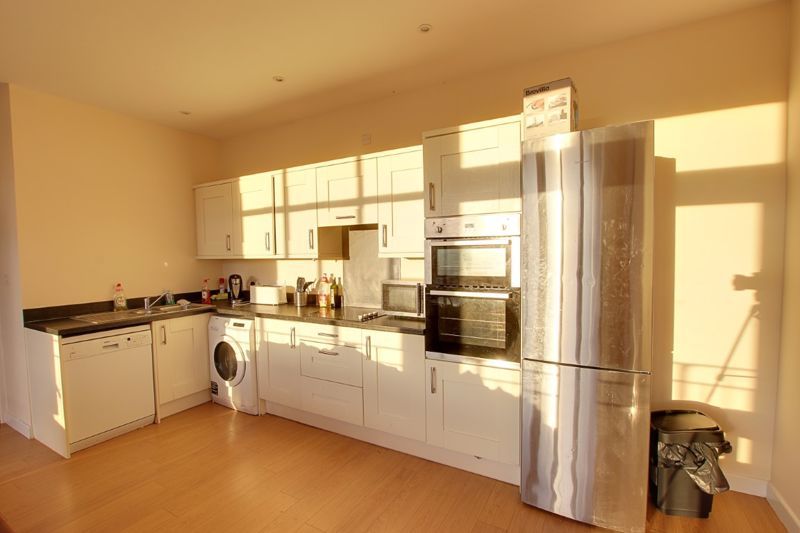 Property photo 2 of 8 Photo 9