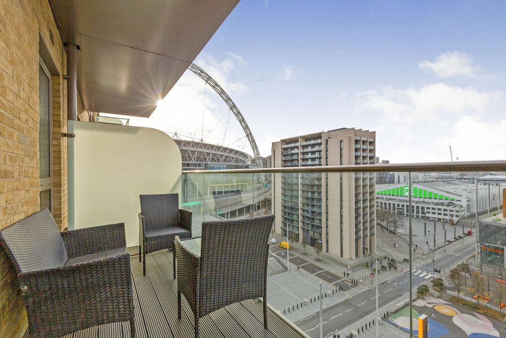 Property photo 2 of 20 842A7427