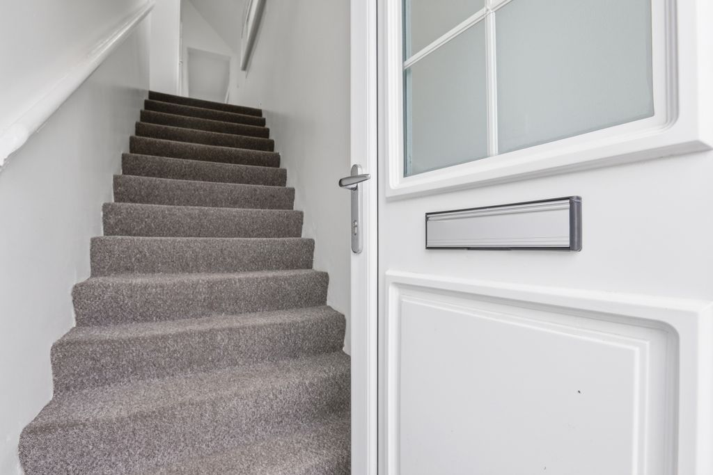 Property photo 2 of 26