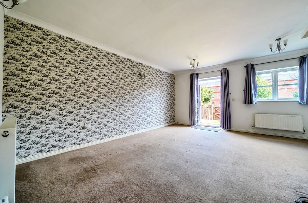 Property photo 3 of 16 1334416-8-6892564...
