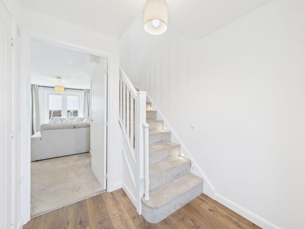 Property photo 3 of 28