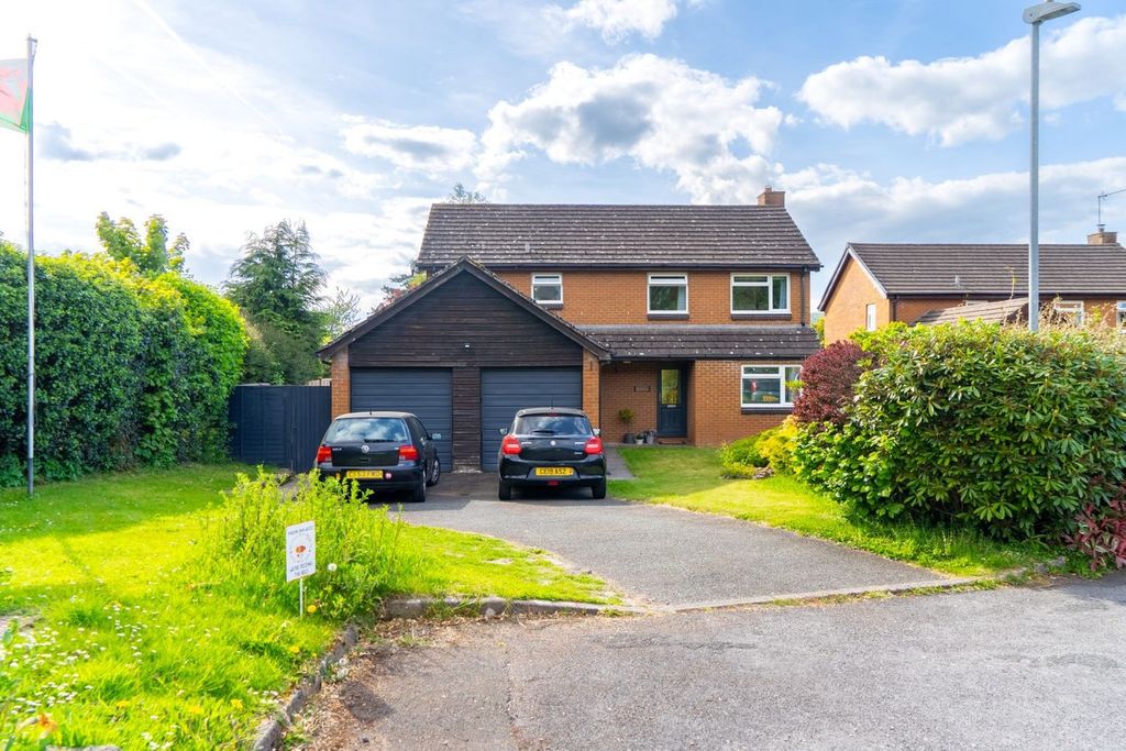 Property photo 1 of 22
