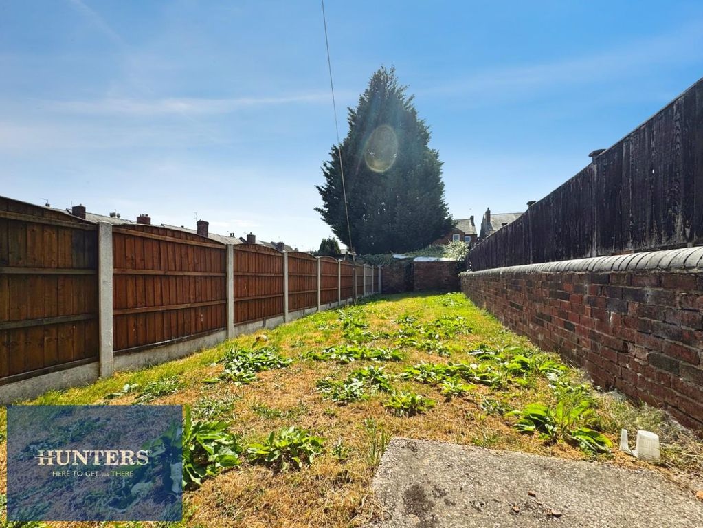 Property photo 2 of 13 Rear Garden 01.Jpeg