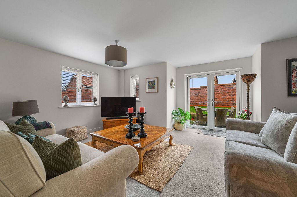Property photo 2 of 12 Pt-Db(Lh)-11Millersway-5