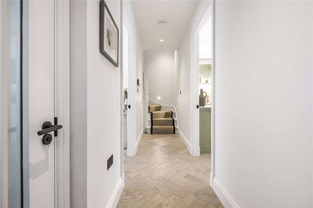 Property photo 2 of 27 Picture No. 49