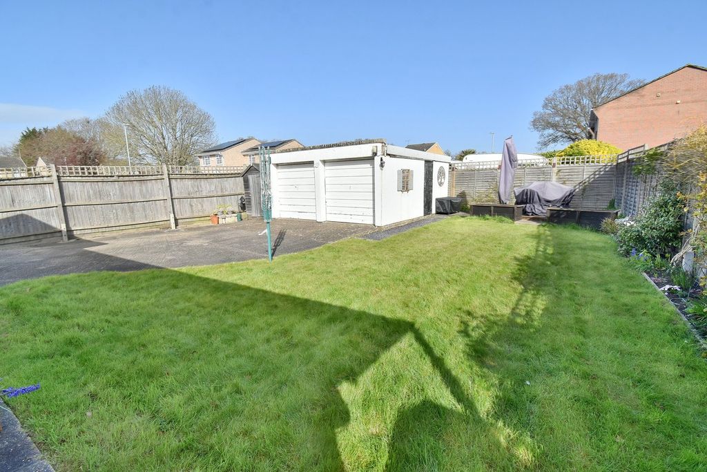 Property photo 3 of 16
