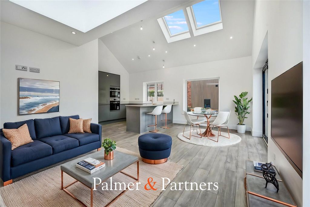 Property photo 2 of 21 Picture No. 31