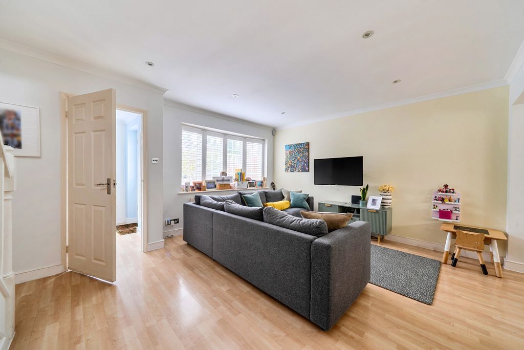 Property photo 3 of 21 Picture 3