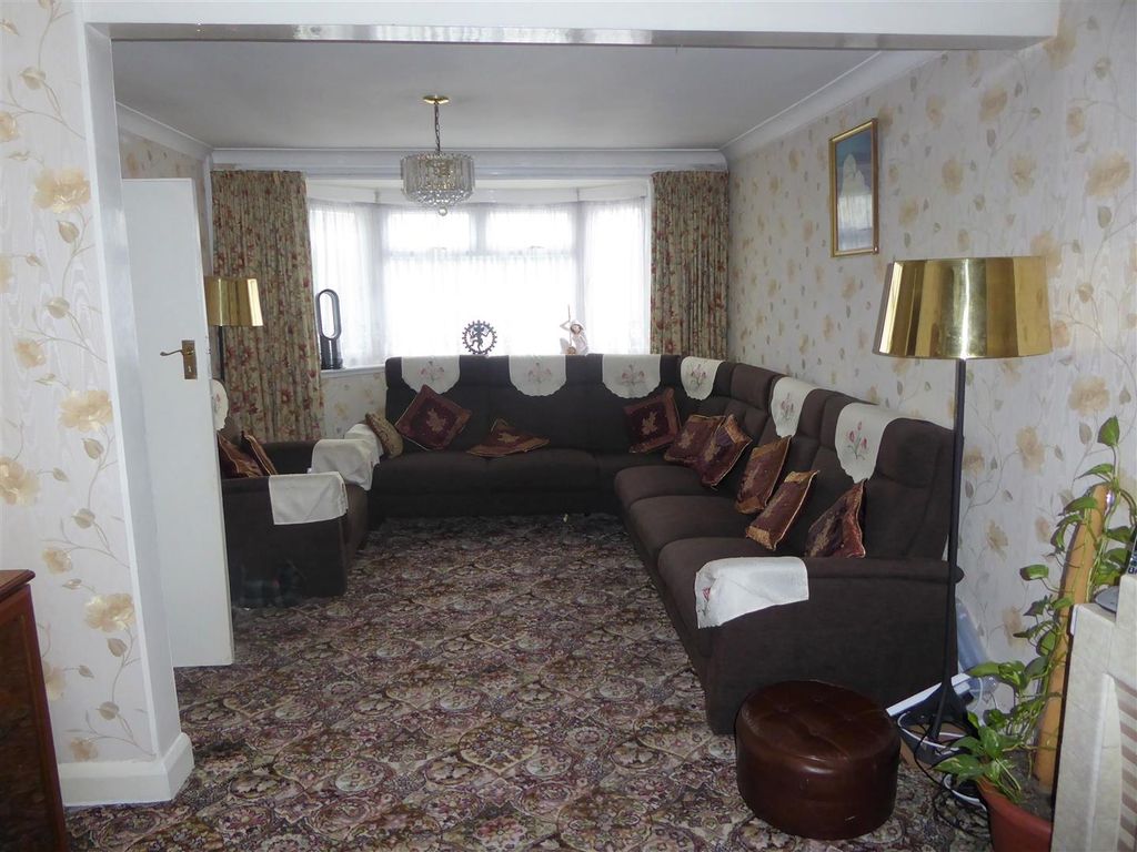 Property photo 3 of 14