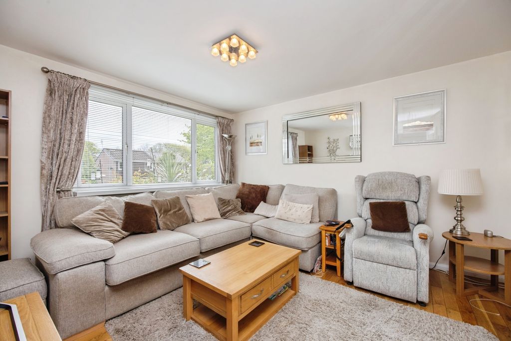Property photo 2 of 20 Pbox-Img.Jpg