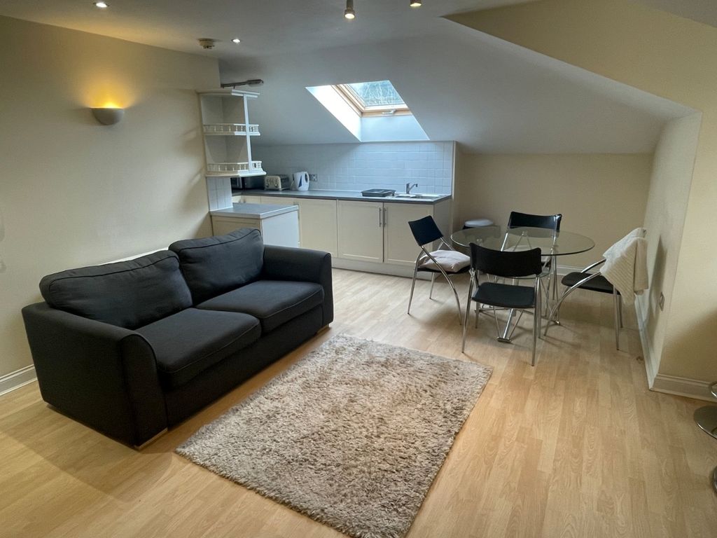 Property photo 2 of 11 Picture No. 19