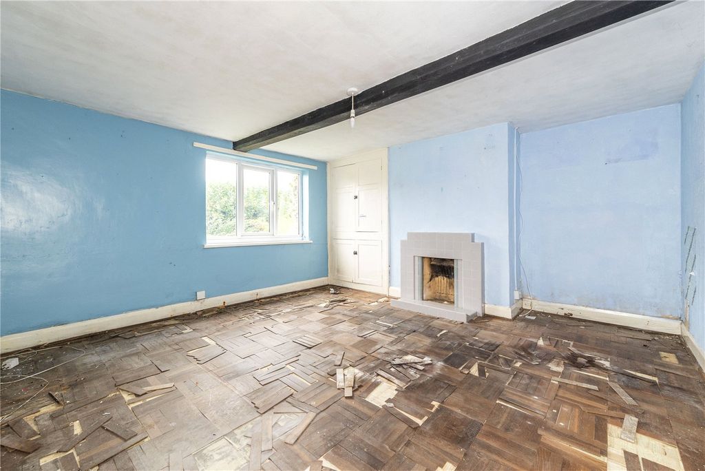 Property photo 3 of 10 Sitting Room
