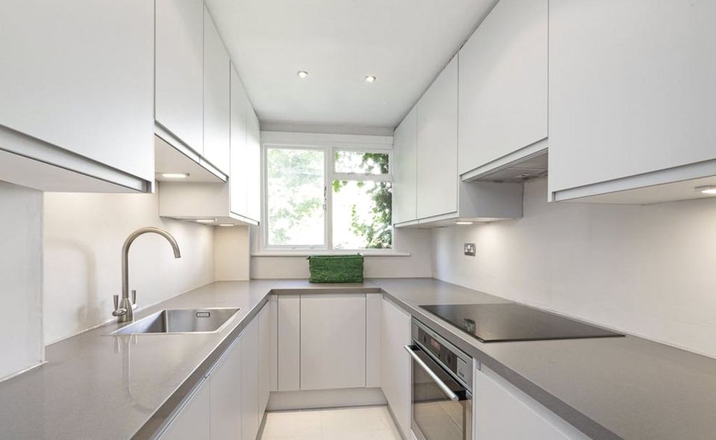 Property photo 2 of 4 Kitchen