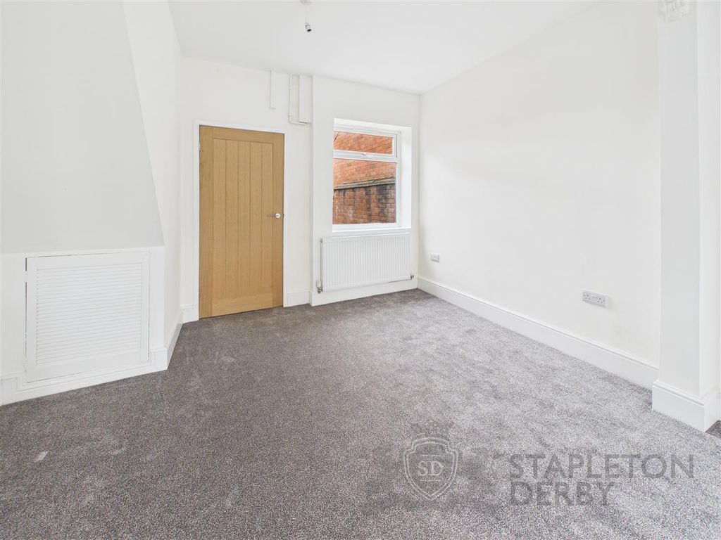 Property photo 3 of 15 Cam04645G0-Pr0033-Still004.Jpg