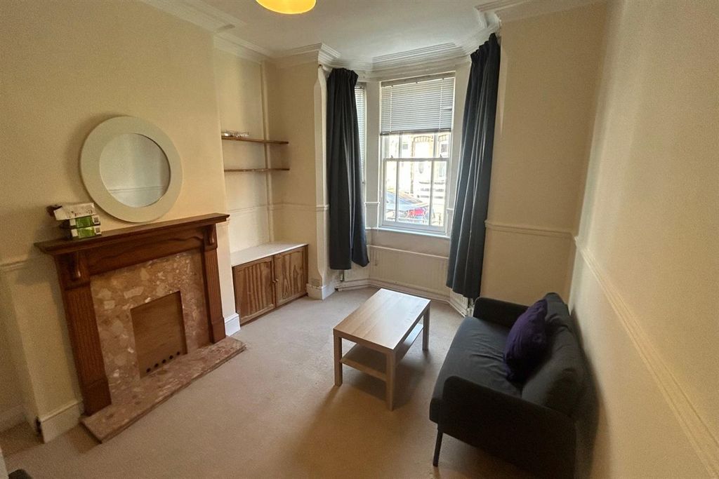 Property photo 2 of 11 (Email)