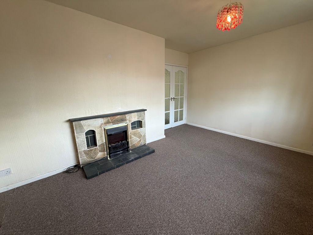 Property photo 1 of 2