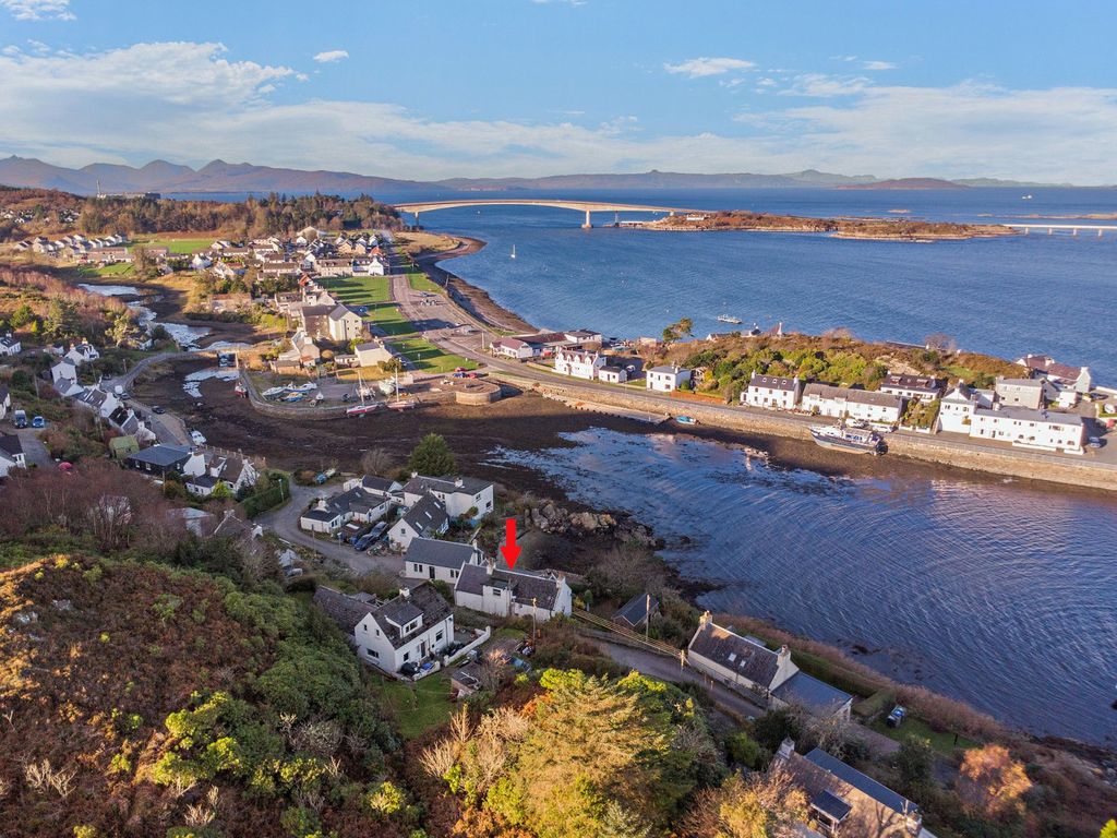 Property photo 3 of 30 Hillside Cottage