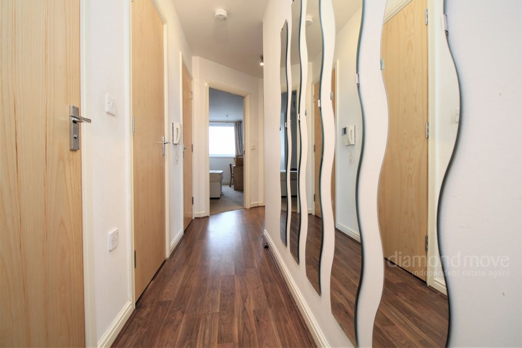 Property photo 2 of 9 Photo 2