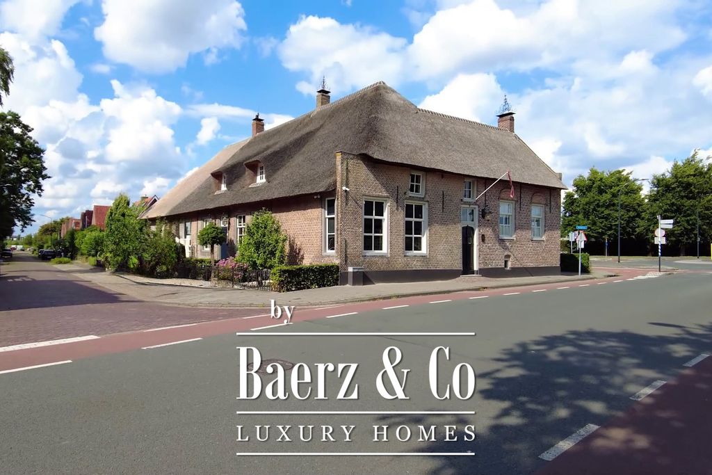 Property photo 1 of 81