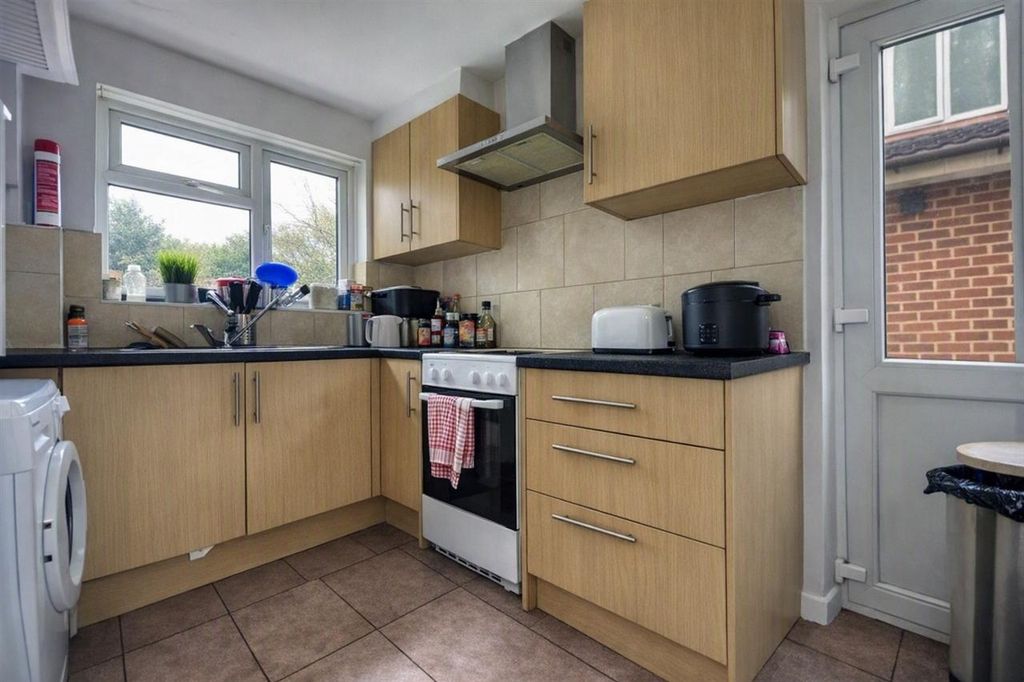 Property photo 2 of 5