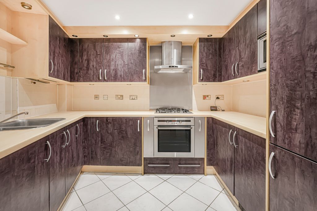 Property photo 3 of 20