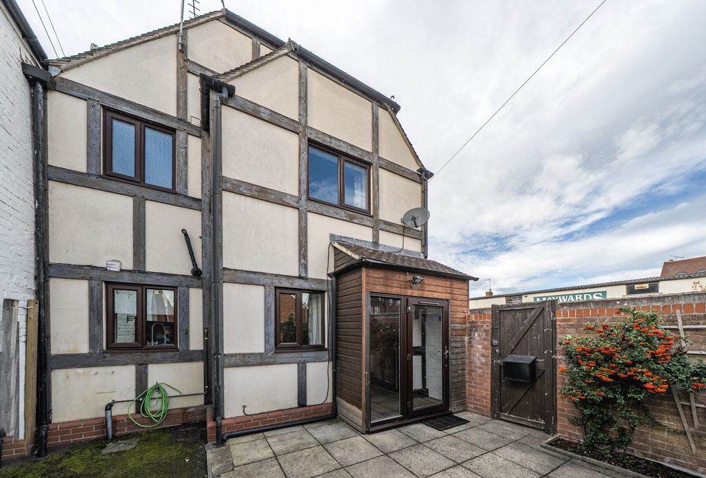 Property photo 1 of 12 1372002-2-68F8c16...